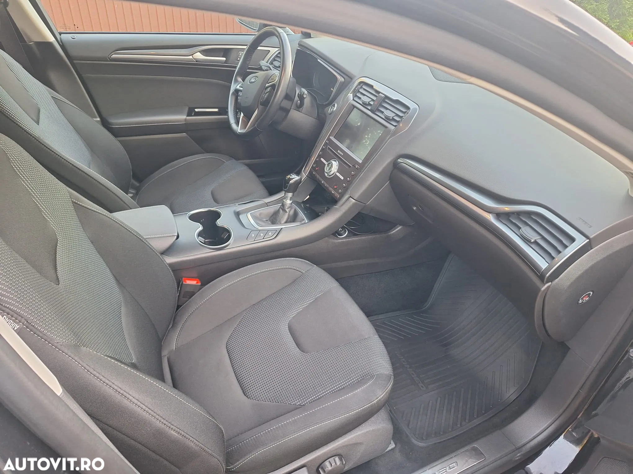 Ford Mondeo 2.0 TDCi Titanium - 12