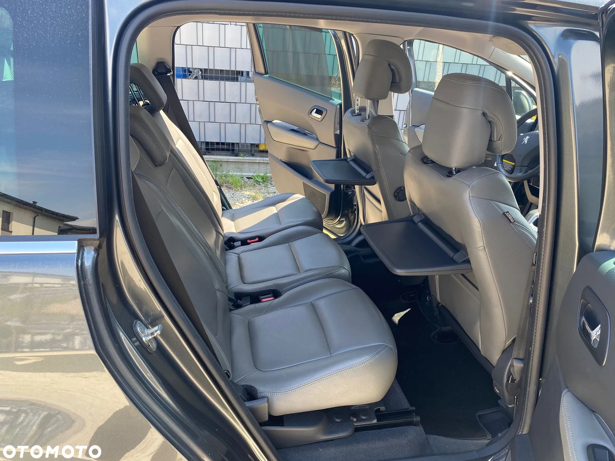 Peugeot 5008 1.6 THP Family 7os - 13