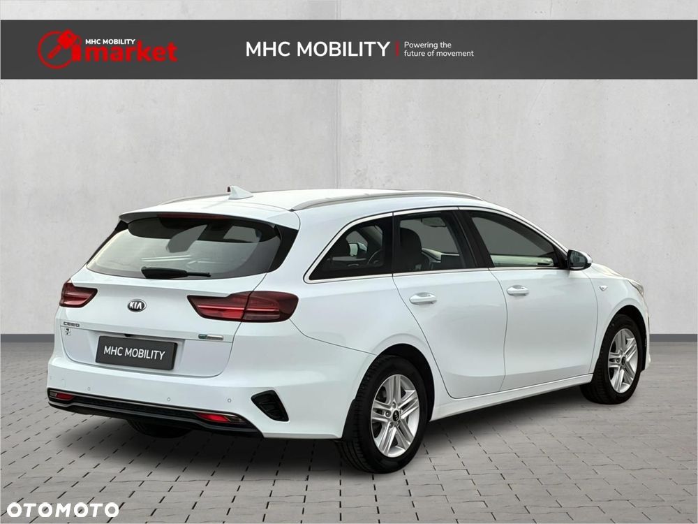 Kia Ceed 1.6 CRDi mHEV M DCT - 6