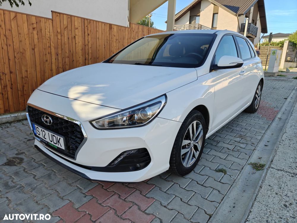 Hyundai i30 1.4 100CP 5DR M/T Highway+ - 2
