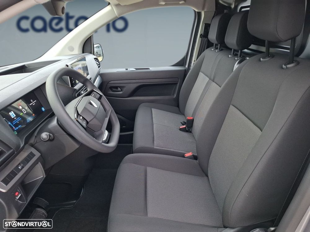 Peugeot e-Expert - 8