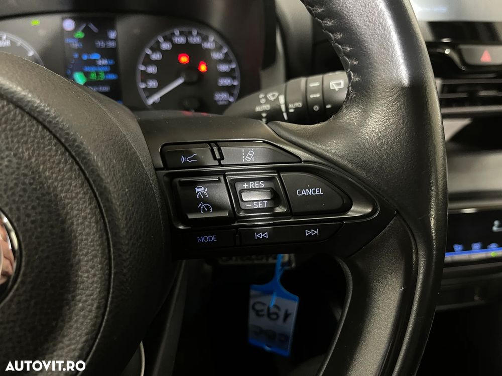 Toyota Yaris 1.5 VVT-i HSD Active - 15