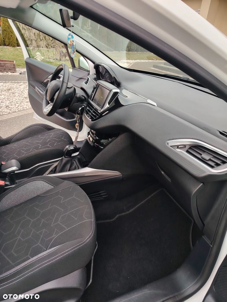 Peugeot 2008 - 16