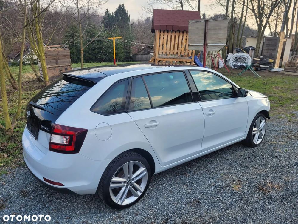 Skoda RAPID 1.2 TSI (Green tec) Cool Edition Red & Grey - 1