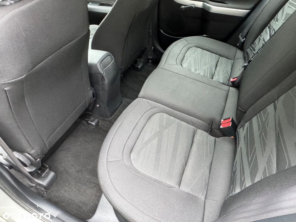 Kia Ceed - 8