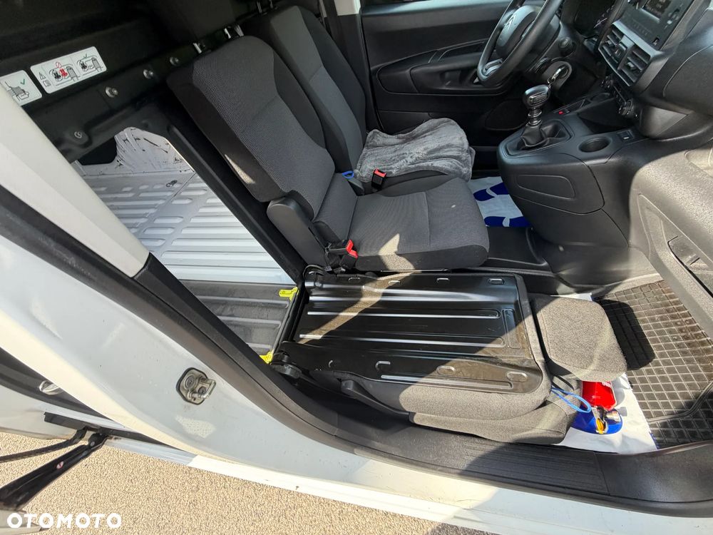 Citroën BERLINGO - 16