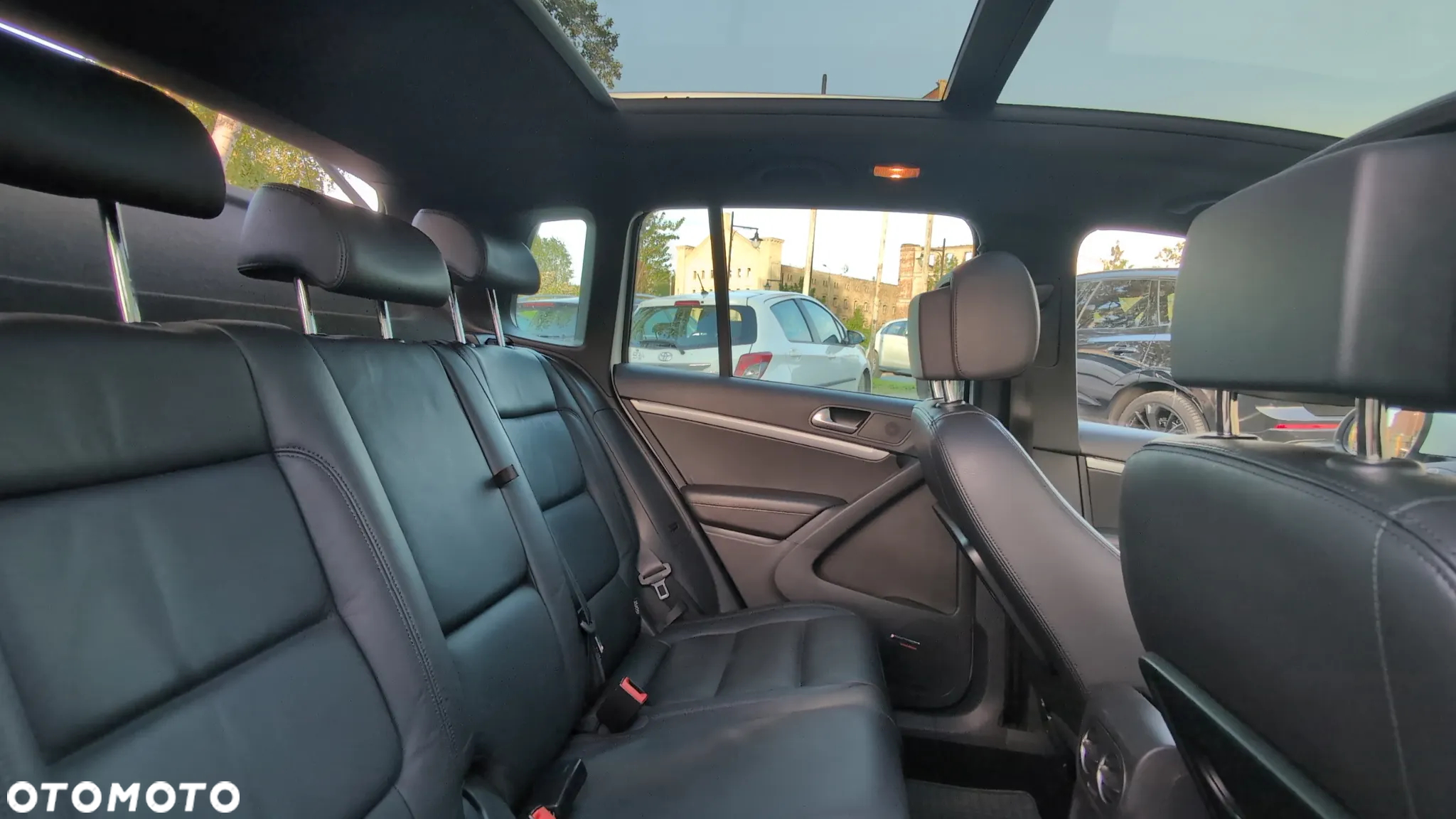 Volkswagen Tiguan 1.4 TSI Sport&Style DSG - 23