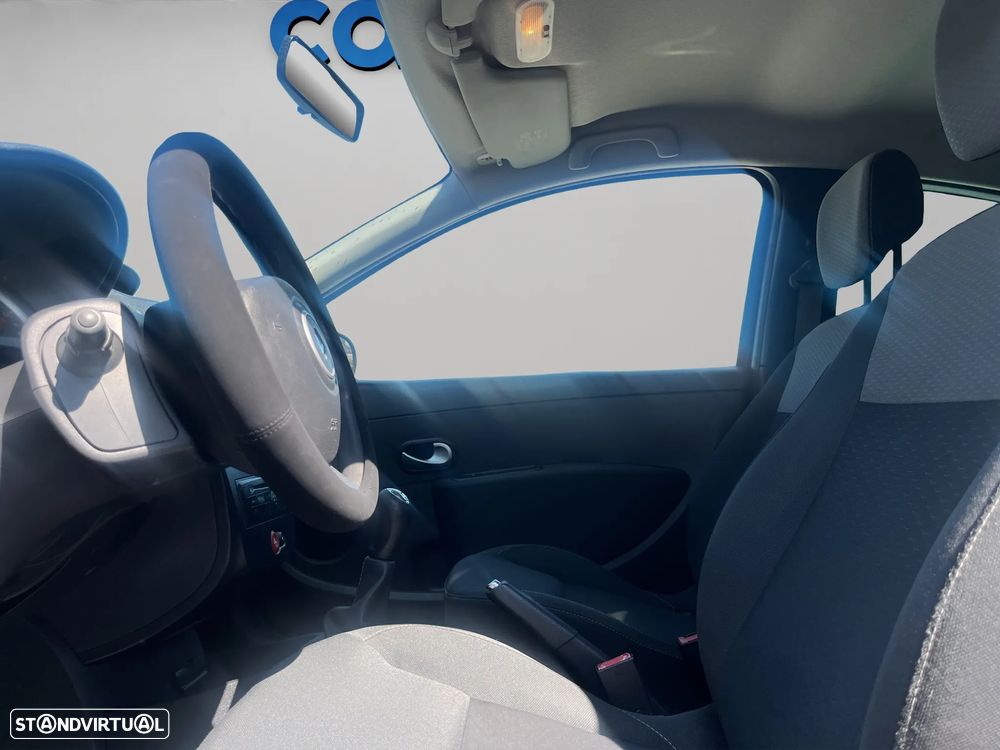 Renault Clio 1.2 16V GT - 8