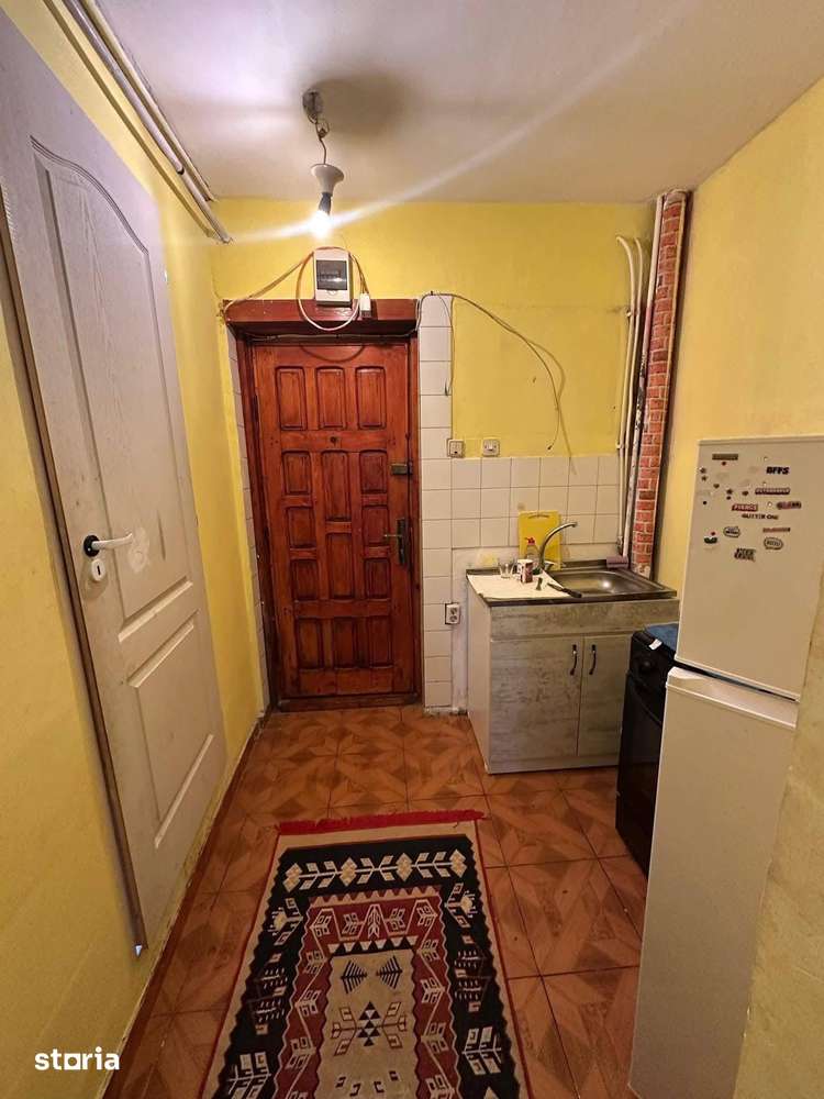 De vanzare garsoniera, mobilata și utilata, etajul 1,zona Scolii nr. 8 - Imagine principală: 5/6
