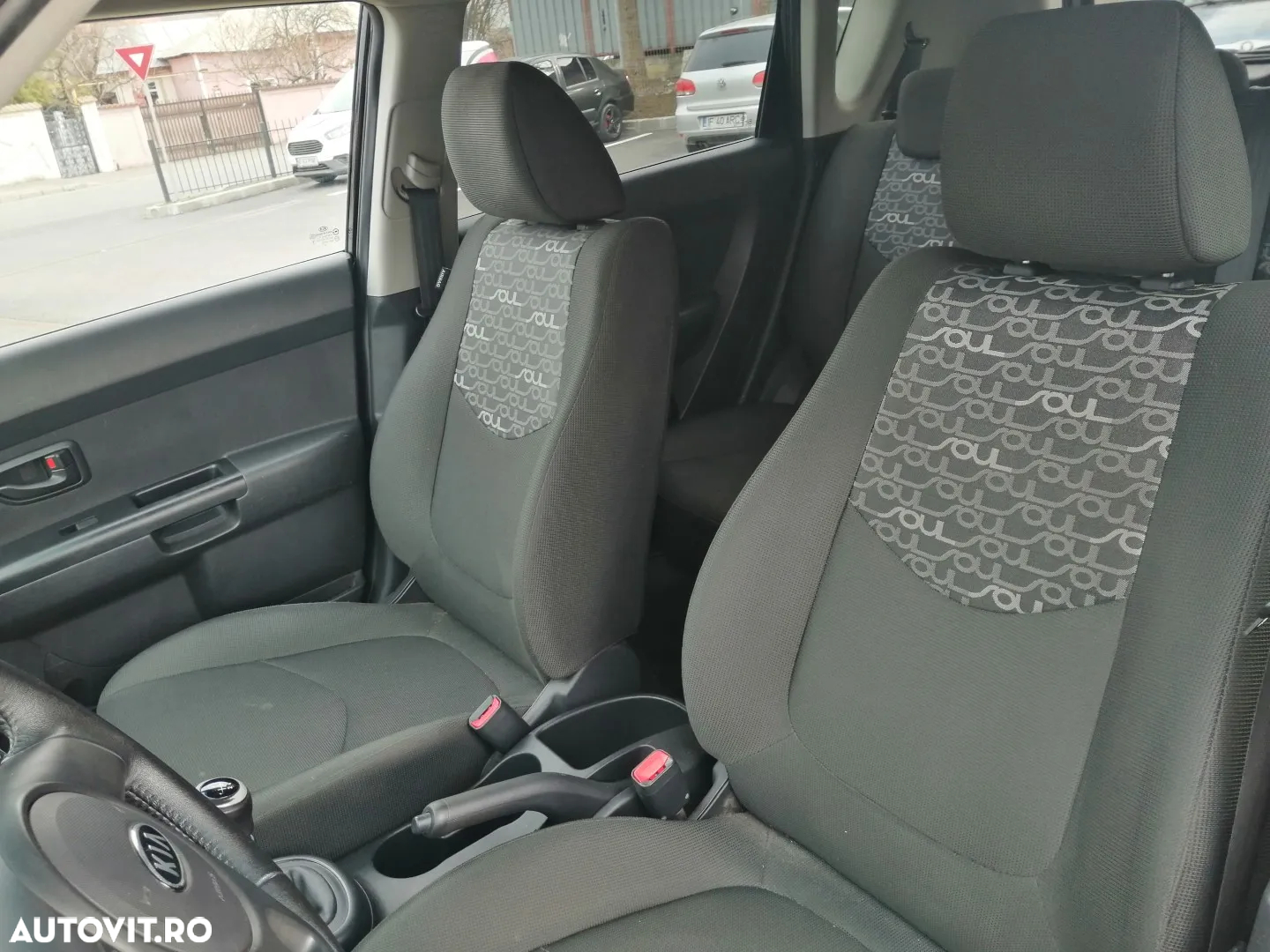 Kia Soul 1.6 CRDi Black Collection - 12