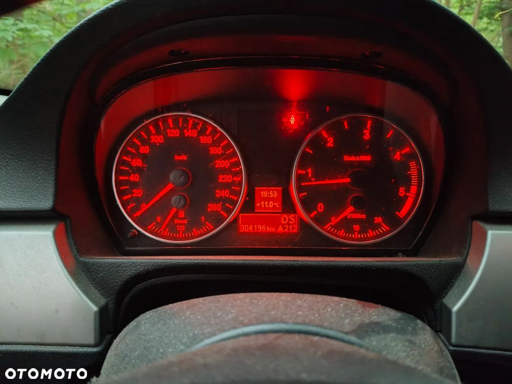 BMW Seria 3 320d DPF - 28
