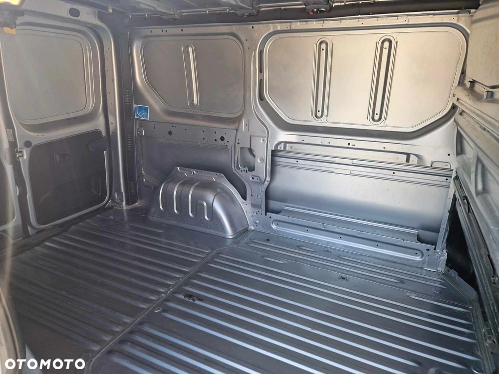 Renault Trafic - 10