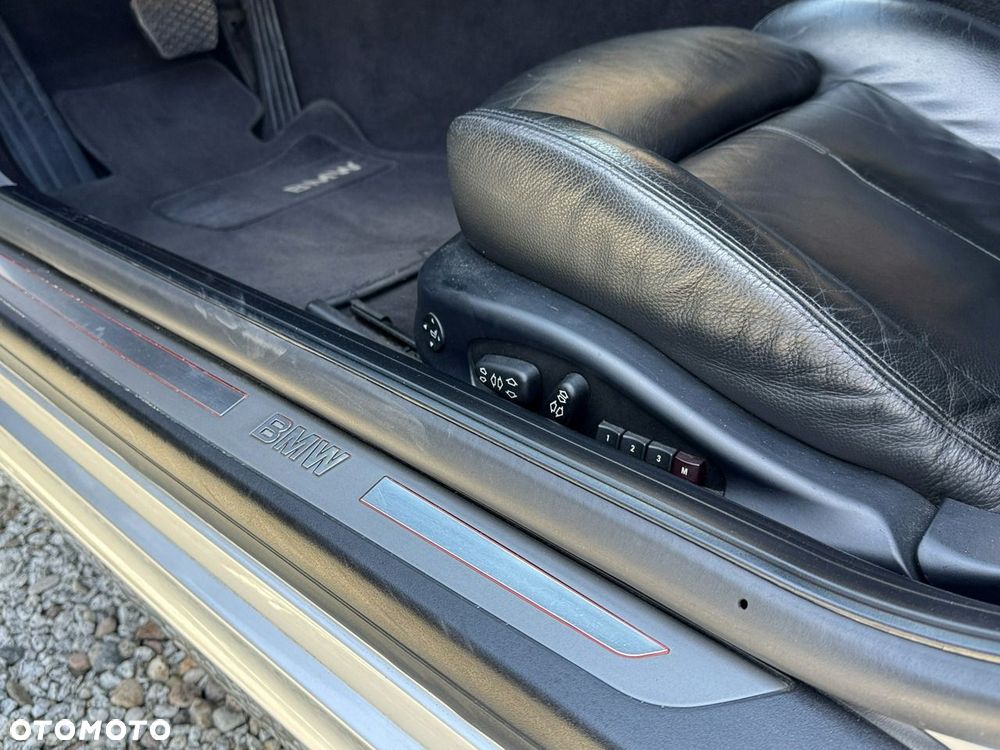 BMW Seria 6 650 i - 24