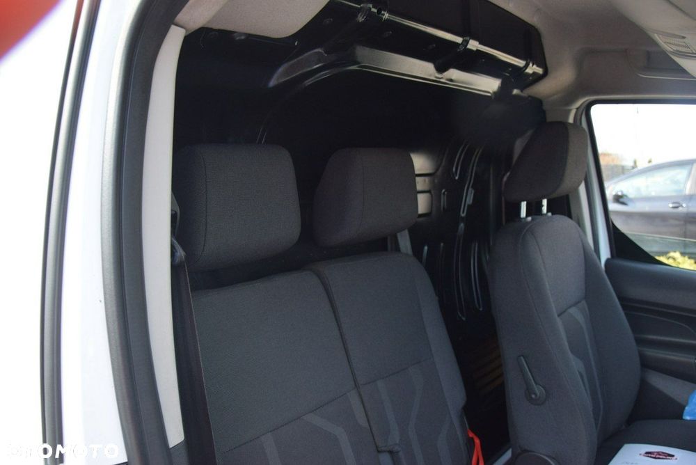 Ford Transit Connect - 24