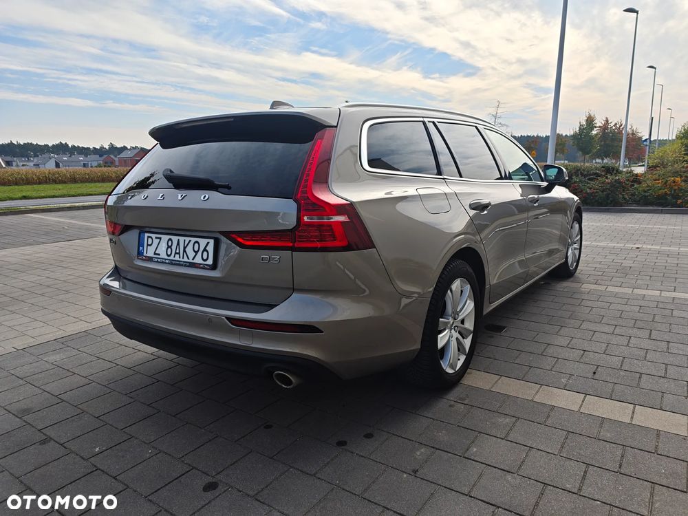 Volvo V60 D3 Drive-E Momentum - 10