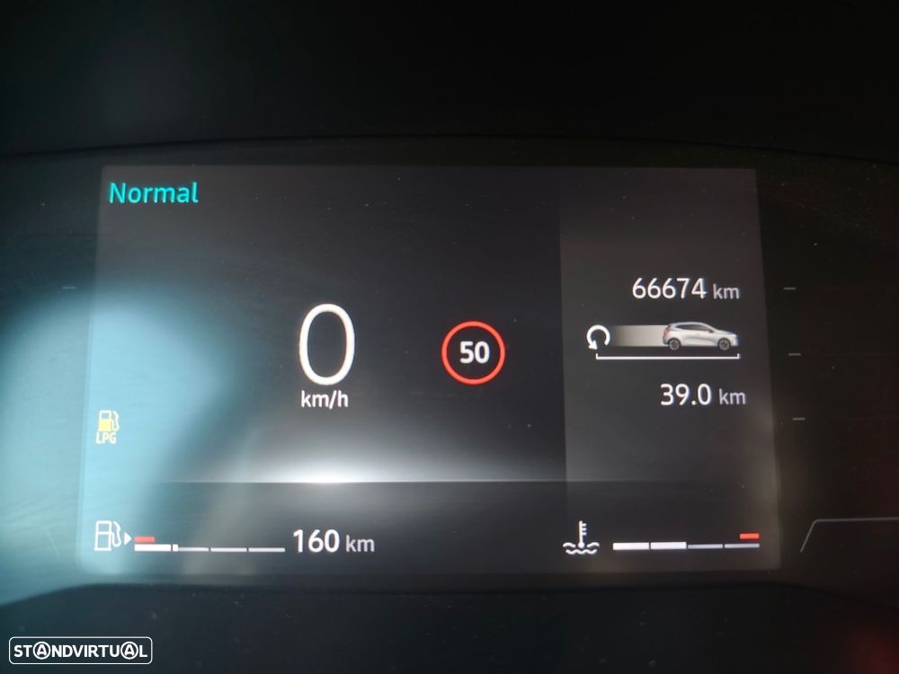 Renault Clio 1.0 TCe Evolution Bi-Fuel - 11
