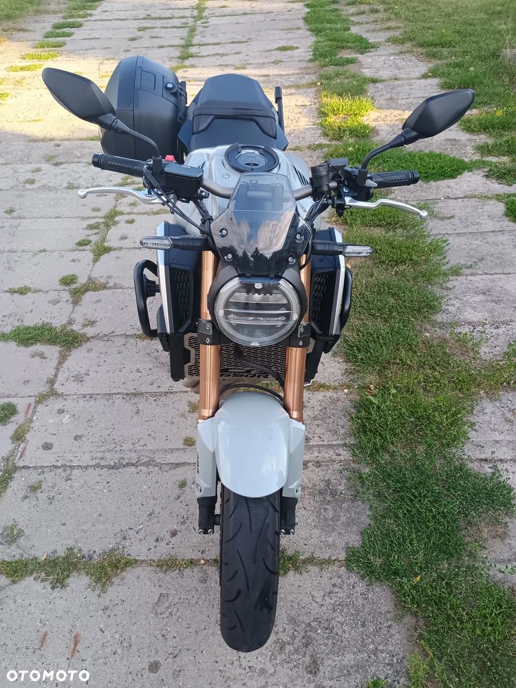 Honda CB - 4
