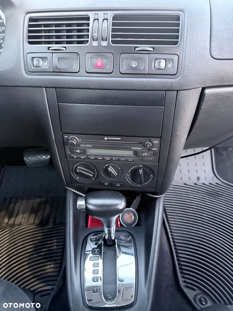 Volkswagen Jetta - 5