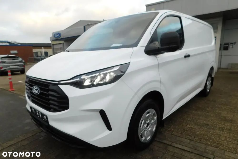 Ford Transit Custom Van - 3