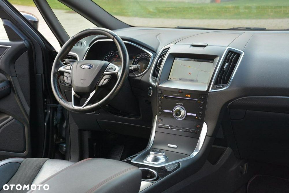 Ford S-Max - 21