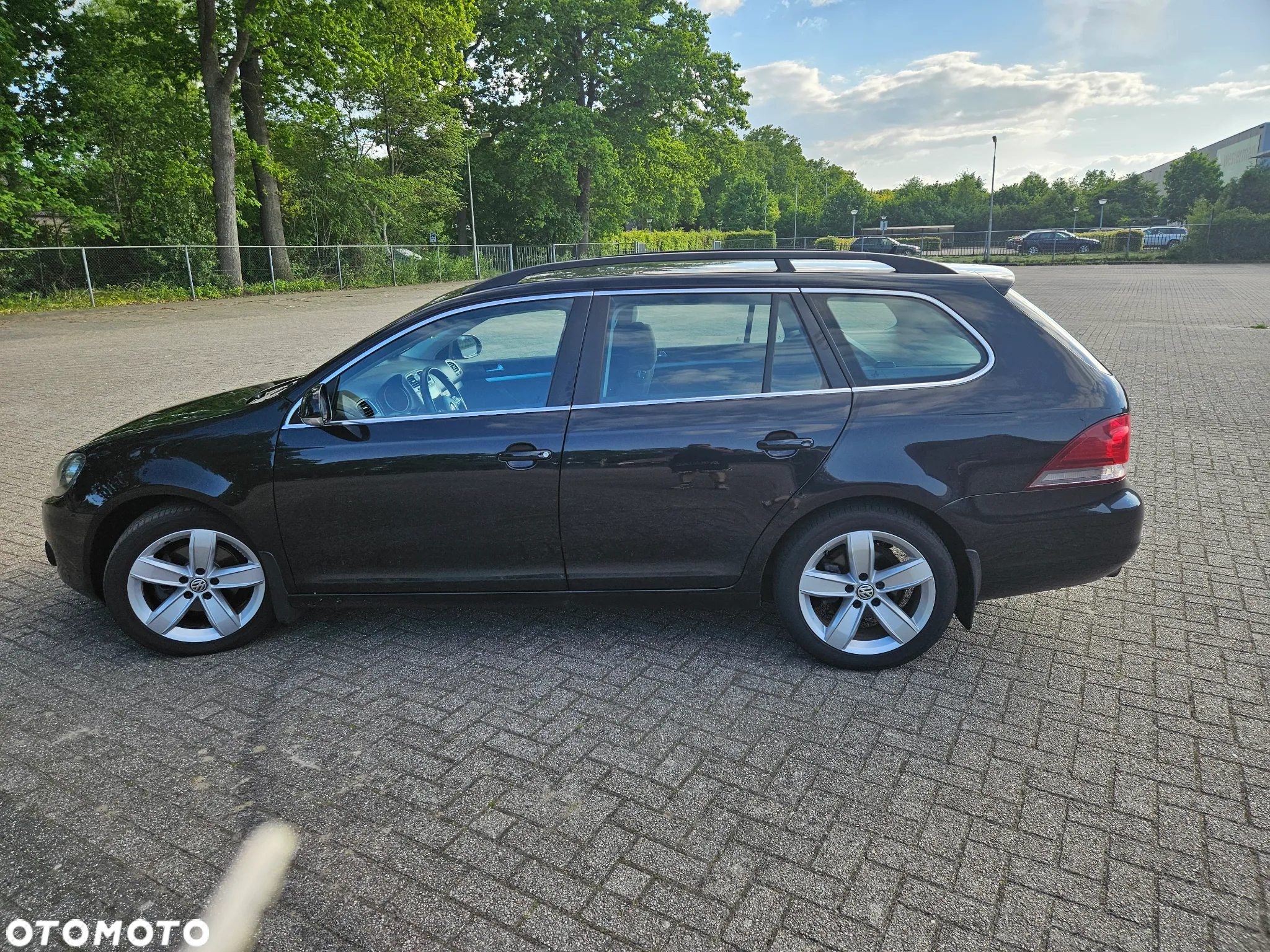 Volkswagen Golf - 6