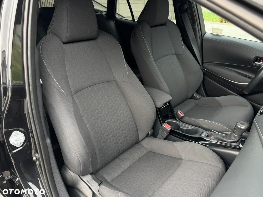 Toyota Corolla 1.8 Hybrid Comfort - 18