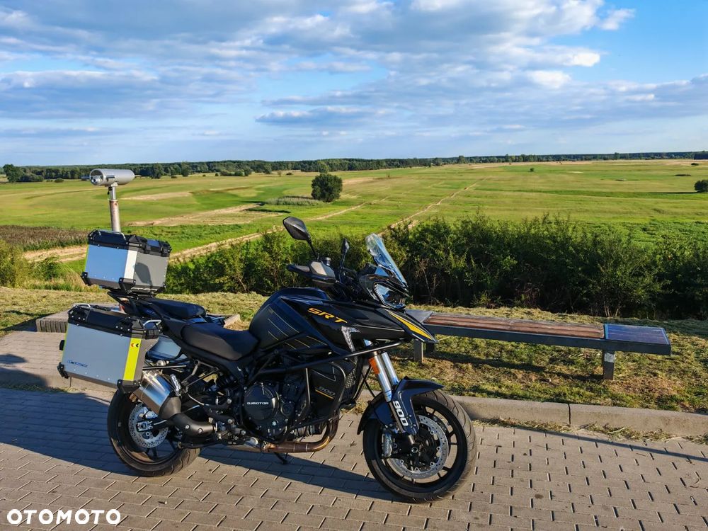 QJMOTOR 900 S - 12