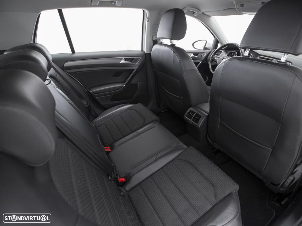 VW Golf - 12