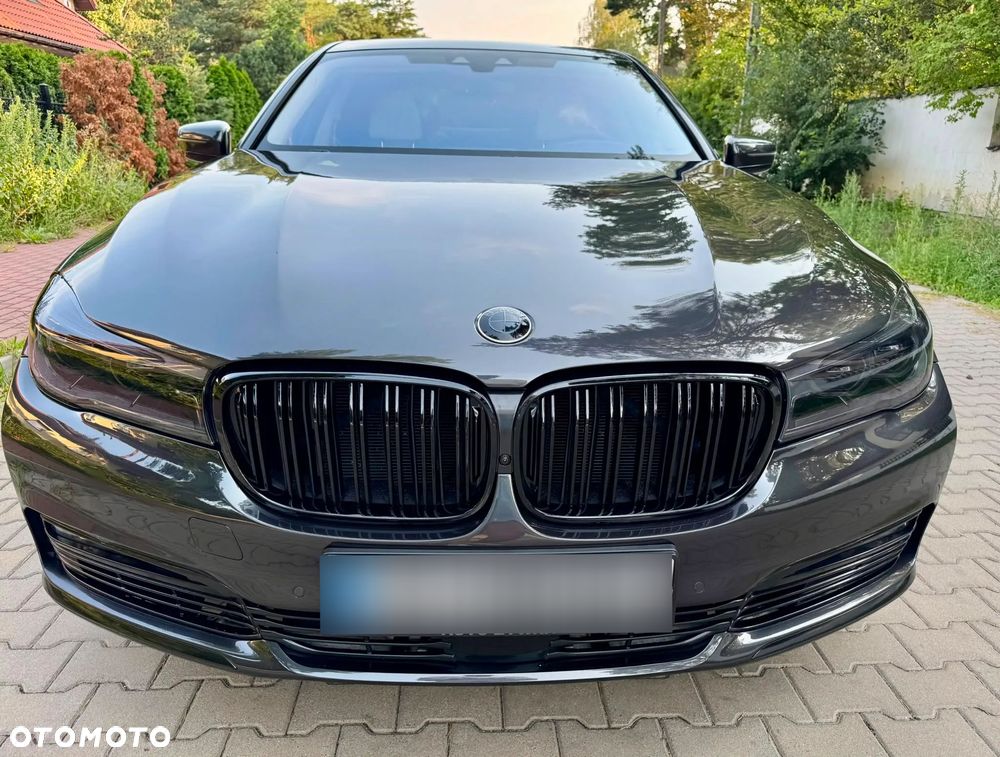 BMW Seria 7 750Li xDrive - 10