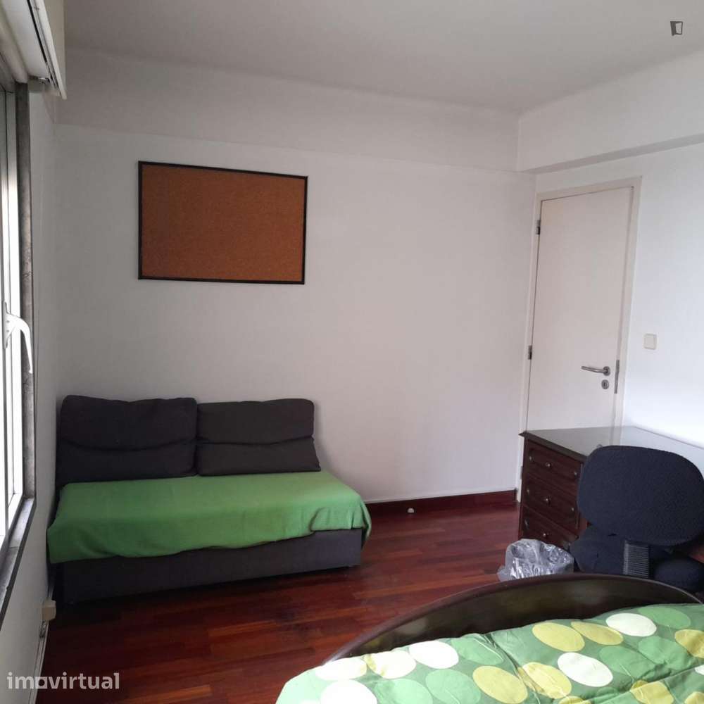 Quarto - localizado em Carnide Lisbon - Grande imagem: 4/17