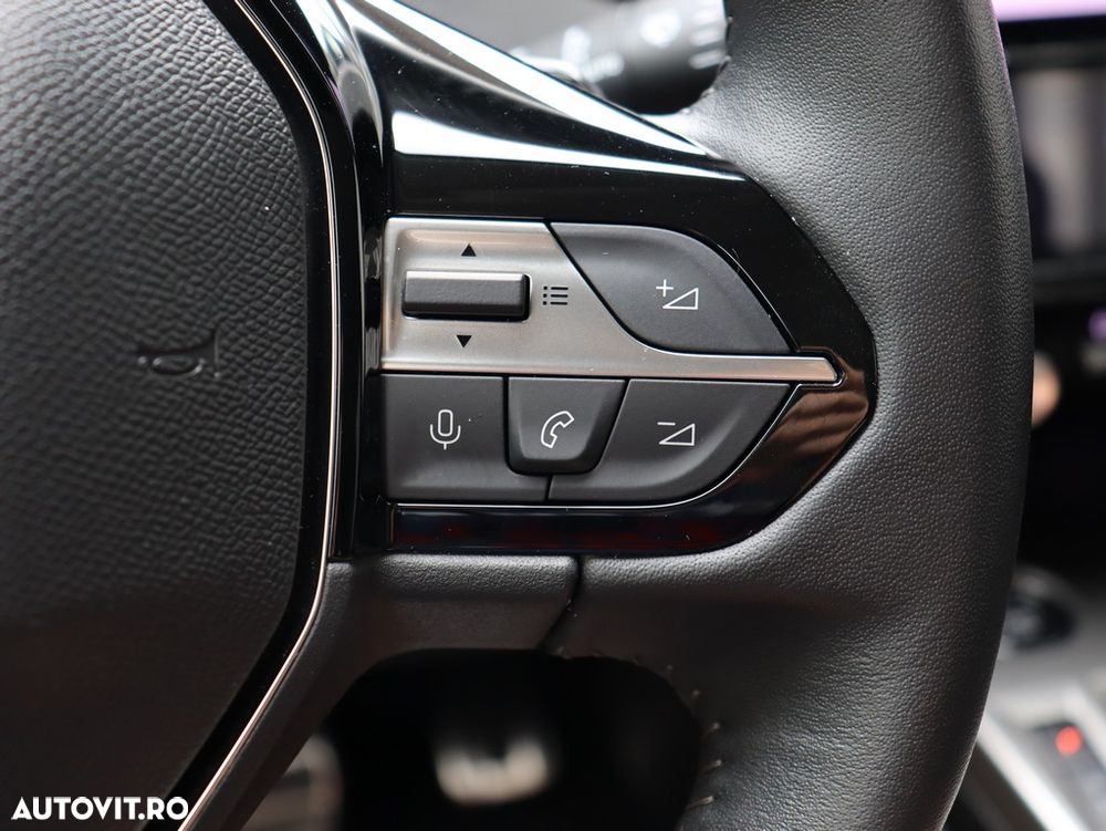 Peugeot 408 1.2L PureTech 130 S&S EAT8 Allure Pack - 22