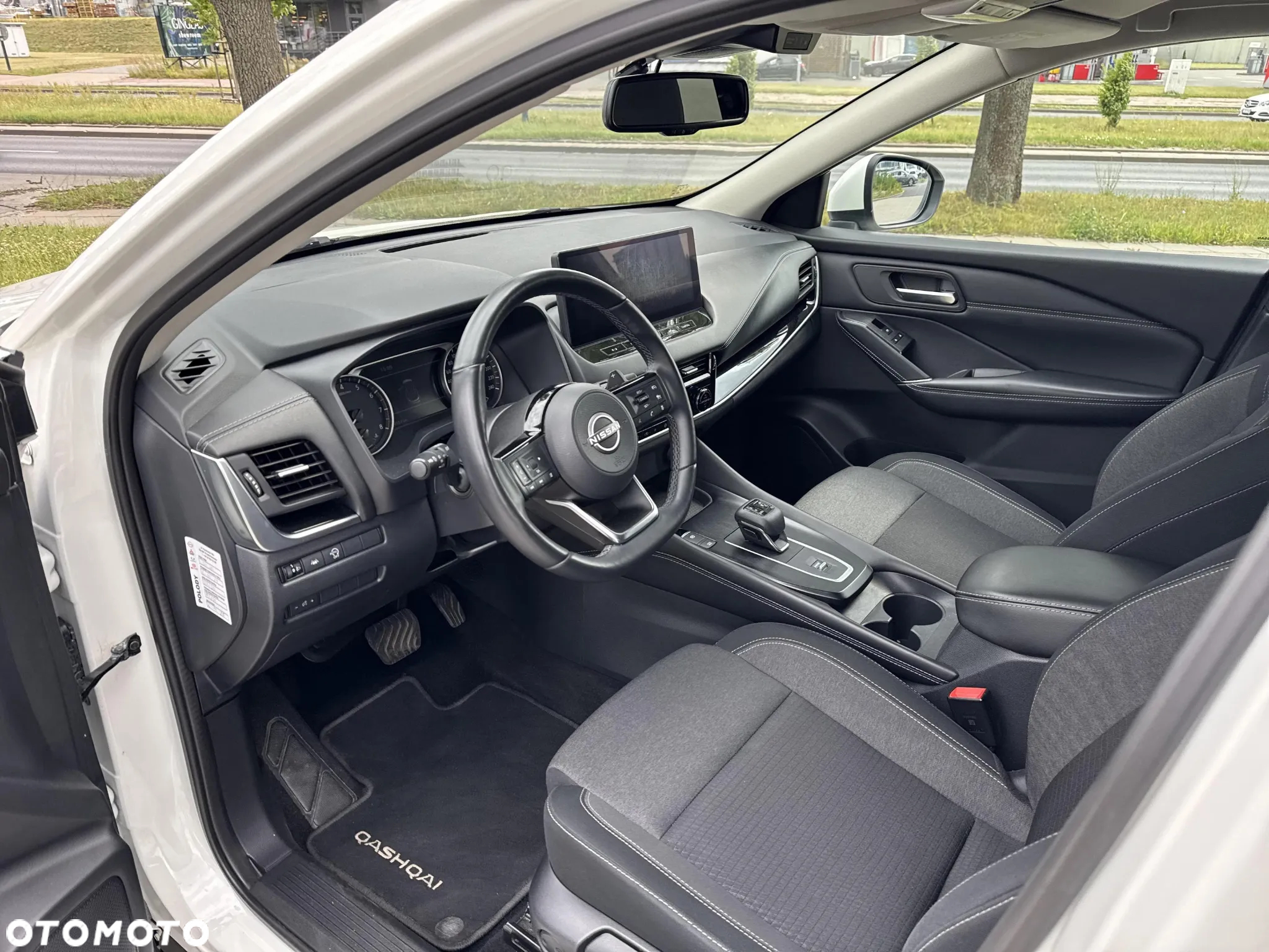 Nissan Qashqai 1.3 DIG-T N-Connecta DCT - 11