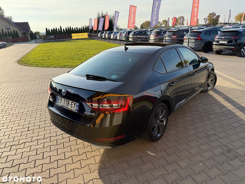 Skoda Superb 2.0 TDI Sportline DSG - 3