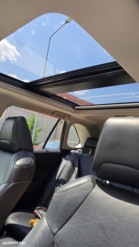 Toyota RAV4 - 6
