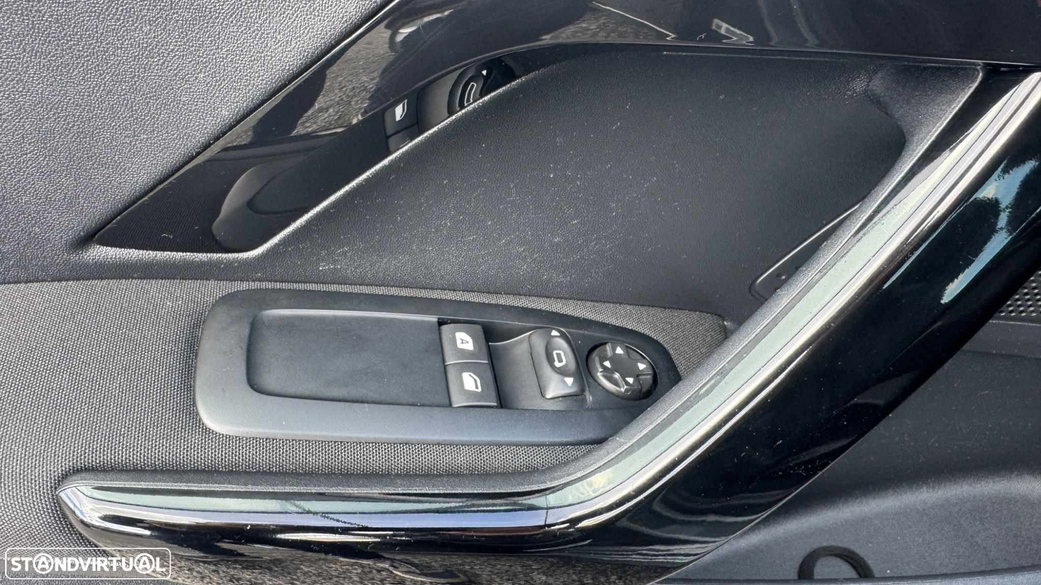 Peugeot 208 1.4 HDi Allure - 28
