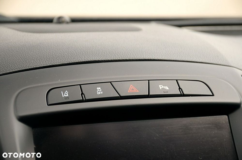 Opel Insignia - 23