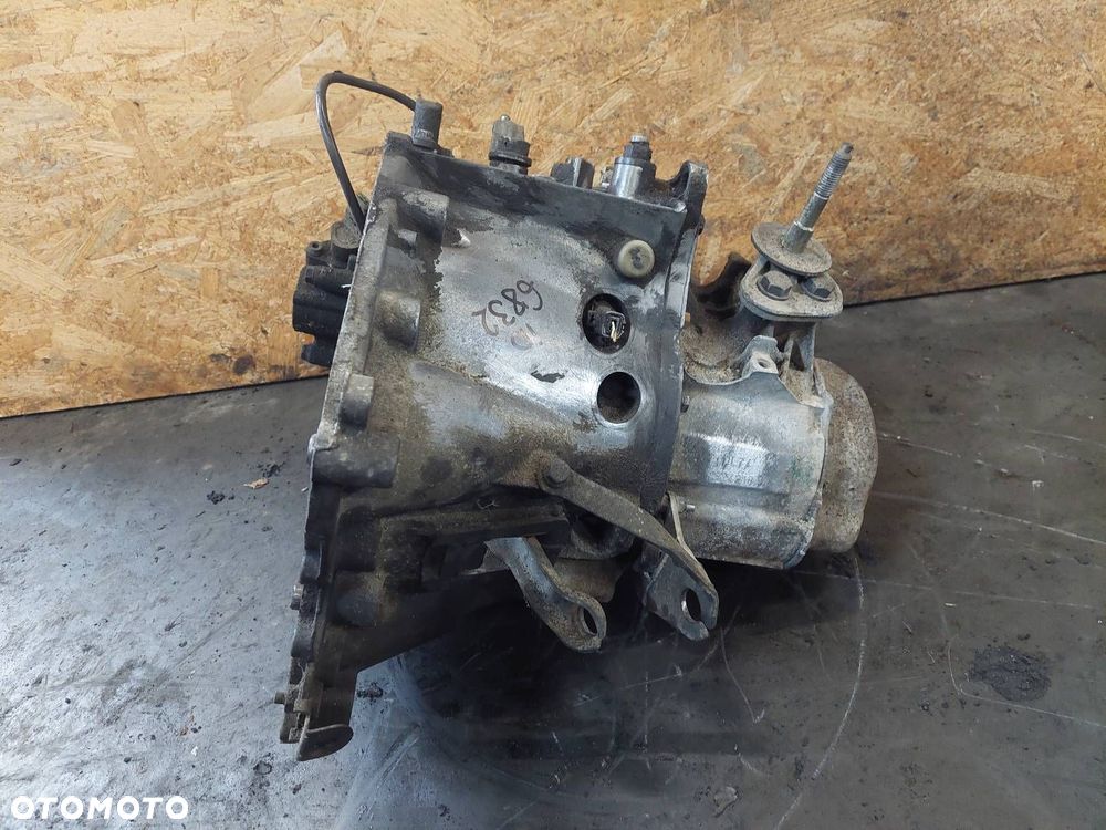 SKRZYNIA BIEGÓW PEUGEOT 206 I 1.9 D 20DL74 - 2