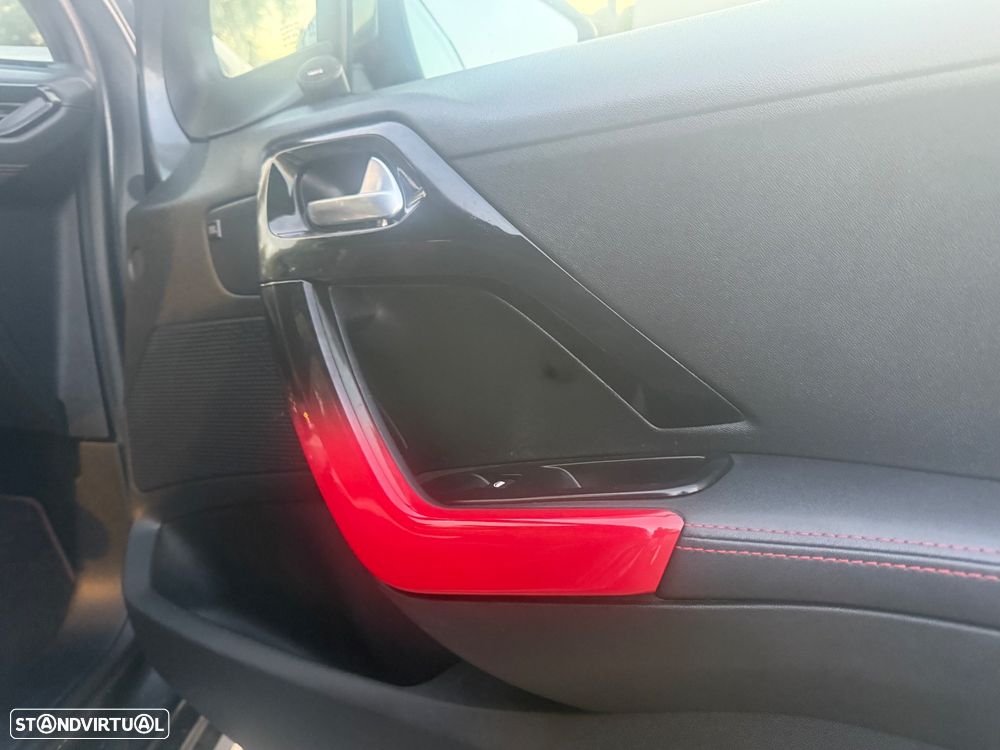 Peugeot 208 GTI 200 THP - 22