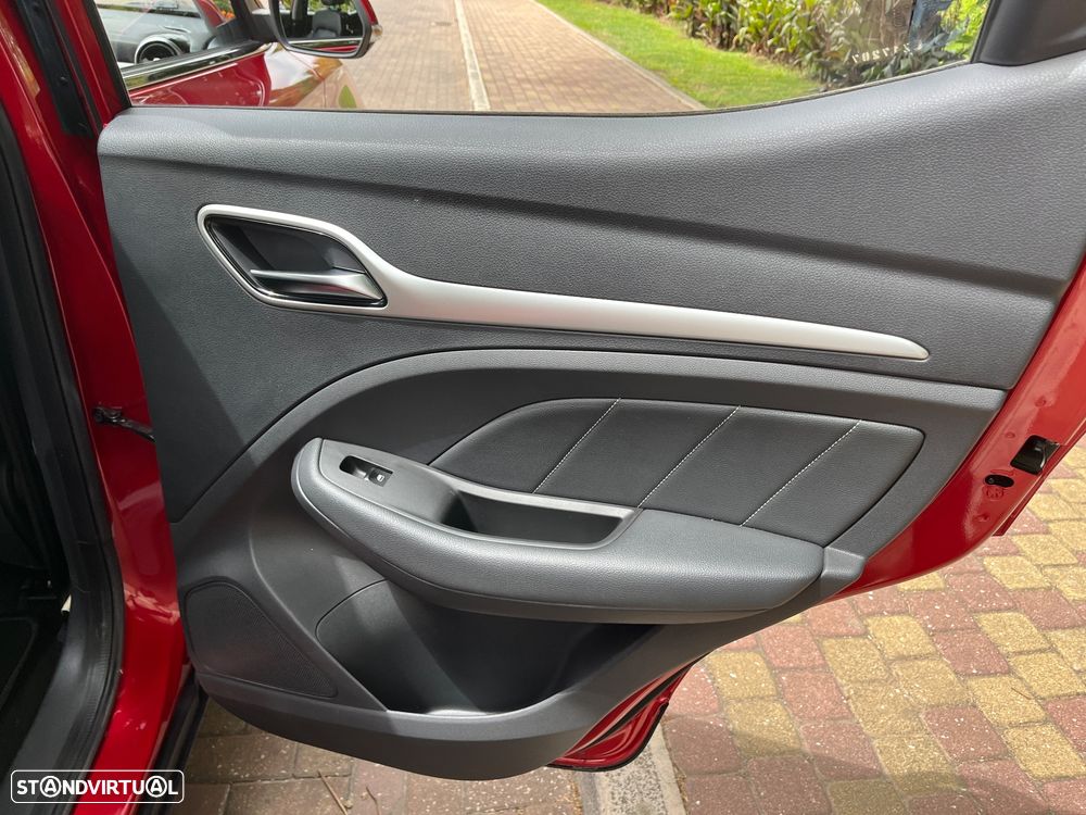 MG ZS Luxury - 35