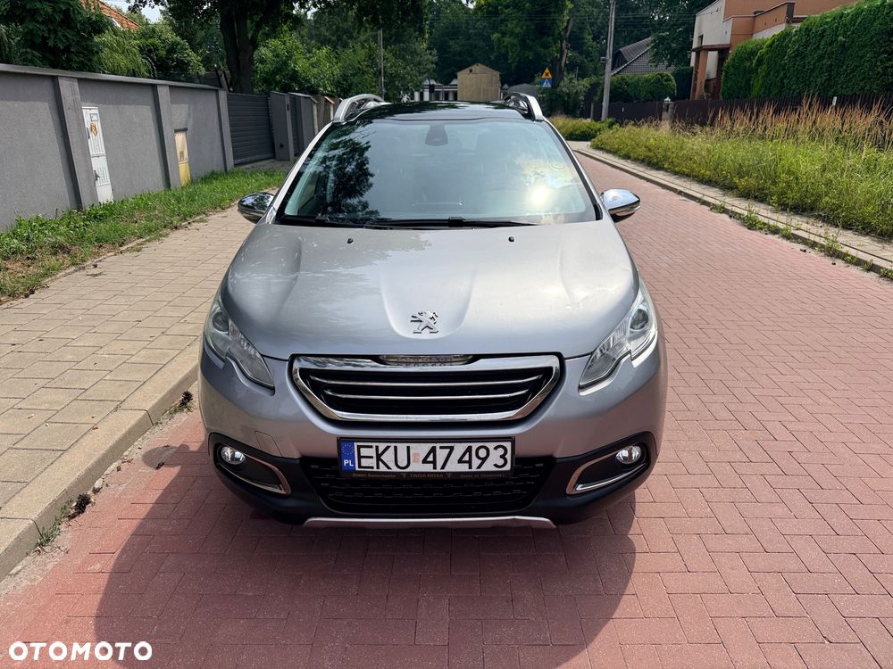 Peugeot 2008 1.2 Pure Tech Allure S&S - 11