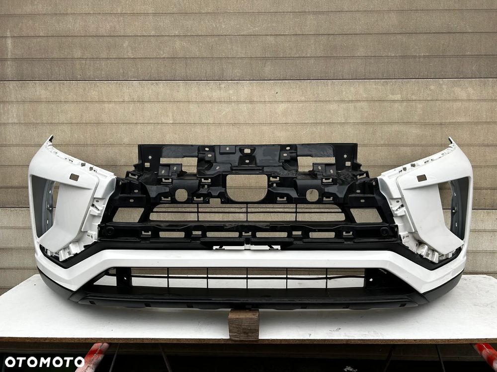 MITSUBISHI ECLIPSE CROSS ZDERZAK PRZÓD PRZEDNI