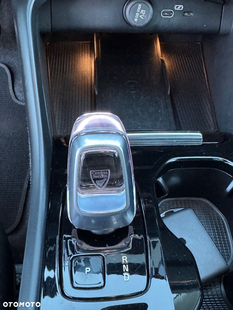Volvo XC 40 B5 B AWD Ultimate Dark - 37