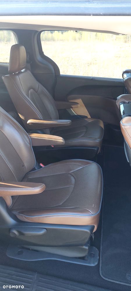 Chrysler Pacifica - 13