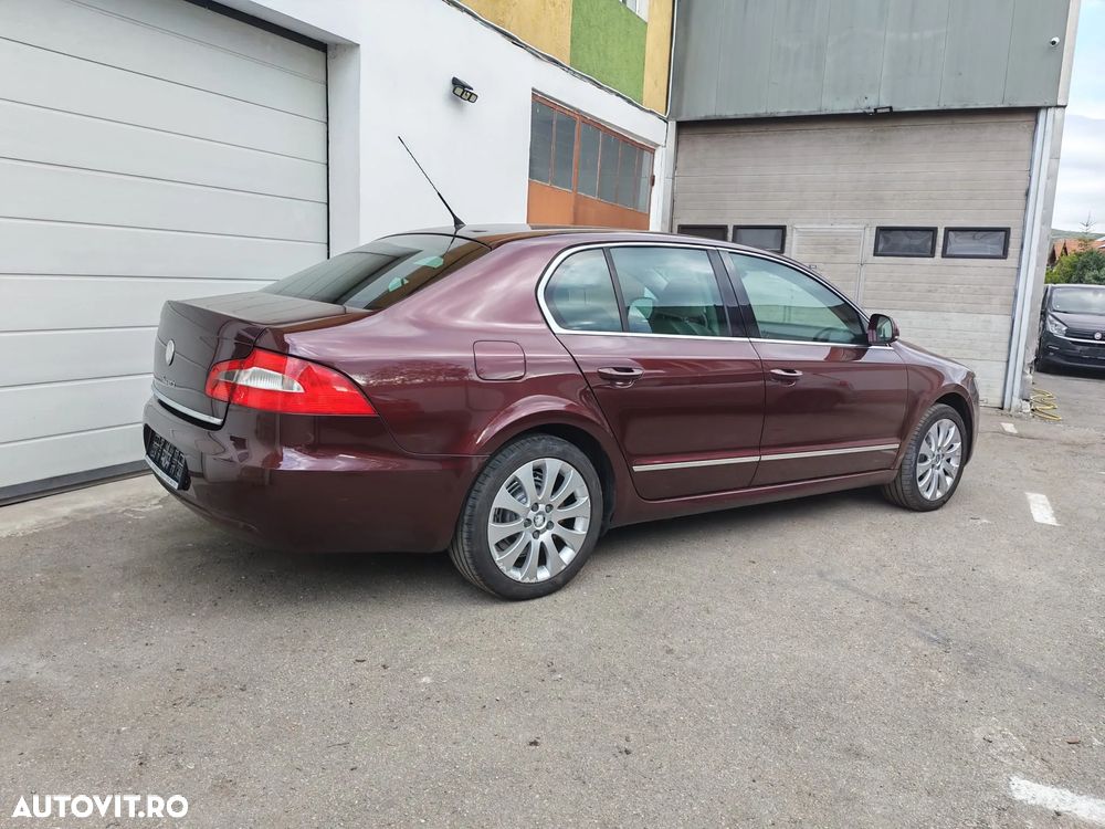 Skoda Superb 2.0 TDI Green tec Ambition - 11