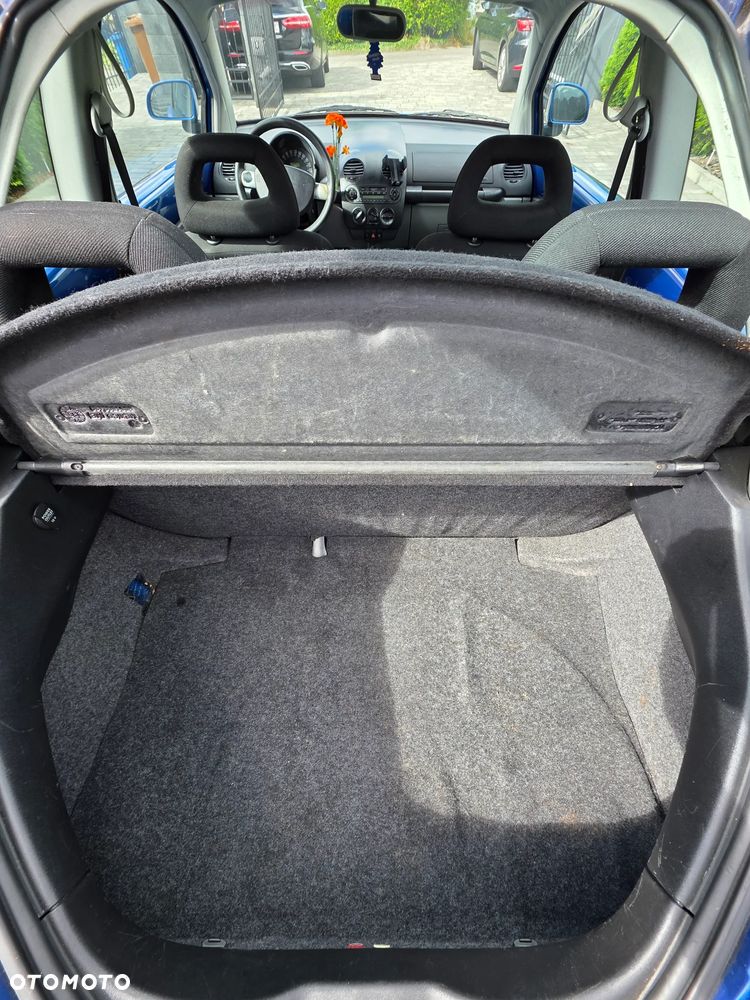 Volkswagen New Beetle 2.0 - 19