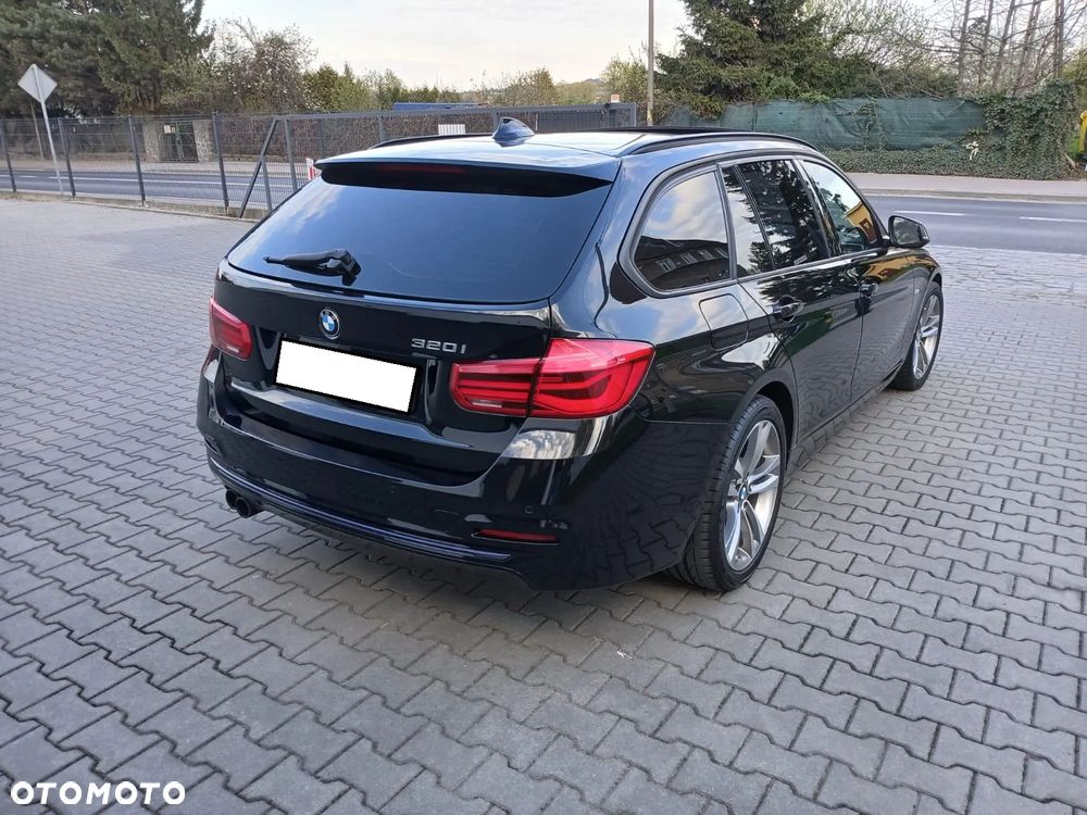 BMW Seria 3 320i GPF M Sport Shadow sport - 32