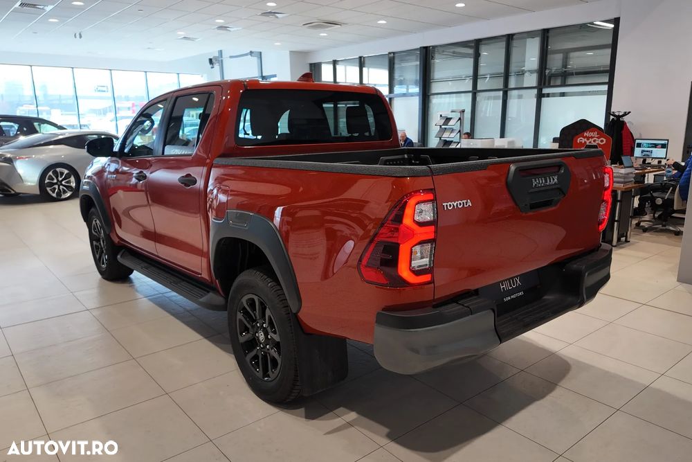 Toyota Hilux 2.8D 204CP 4x4 Double Cab AT Invincible - 4