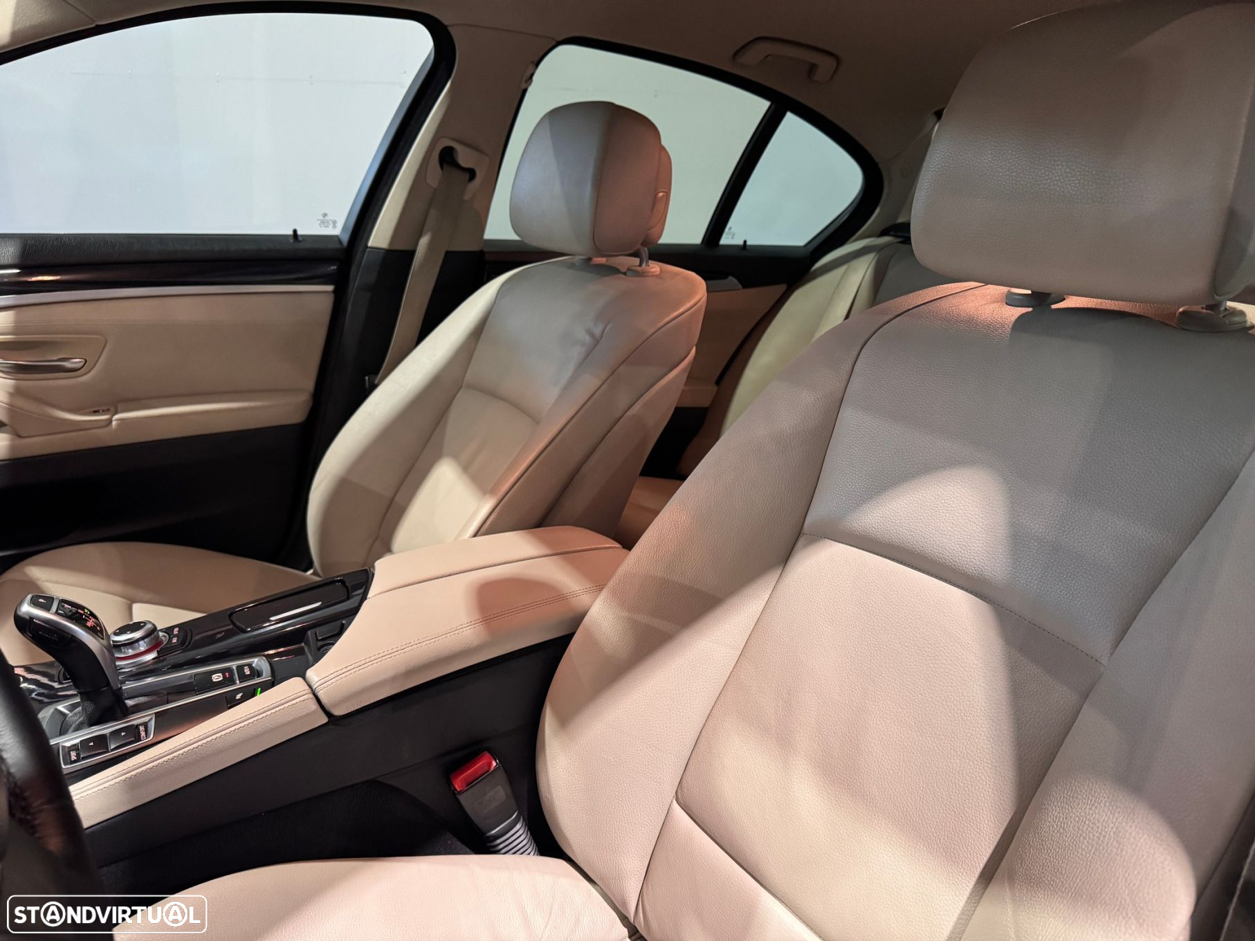 BMW 535 d Exclusive Auto - 32