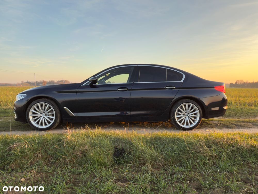 BMW Seria 5 530i xDrive Luxury Line - 7