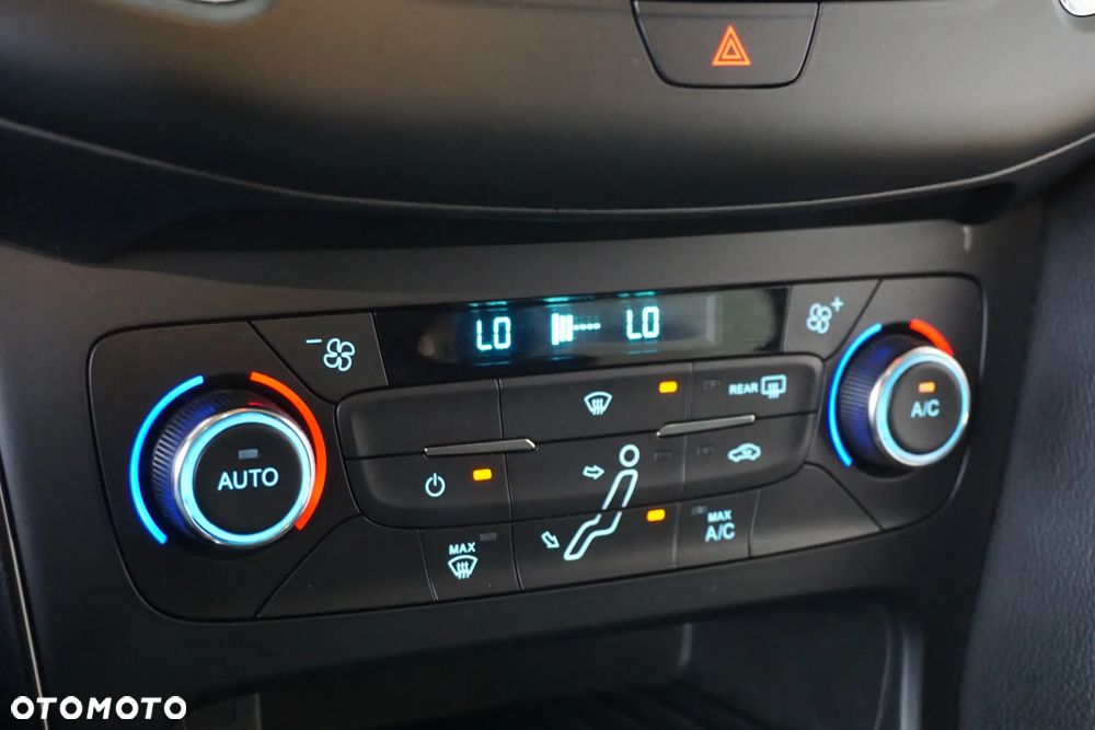 Ford Focus 1.6 FF Ambiente - 35